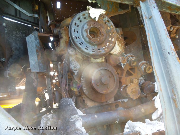 image for item DB2738 2012 John Deere S690 combine