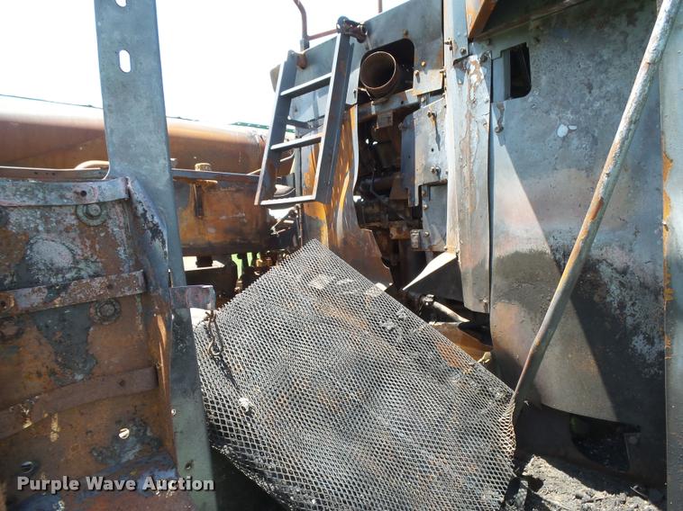 image for item DB2738 2012 John Deere S690 combine