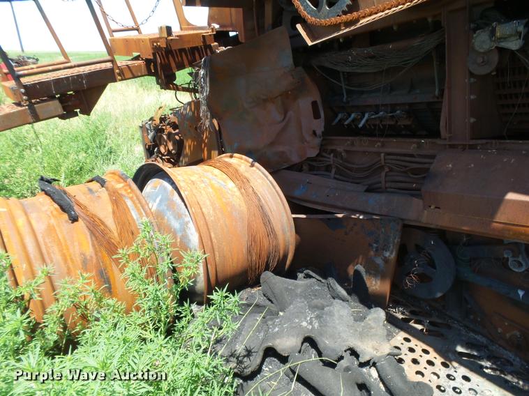 image for item DB2738 2012 John Deere S690 combine