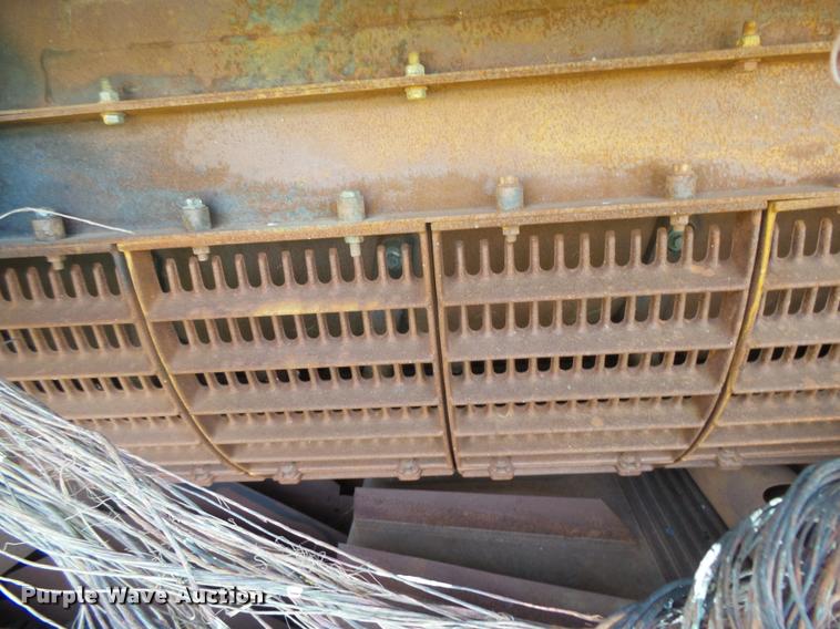 image for item DB2738 2012 John Deere S690 combine