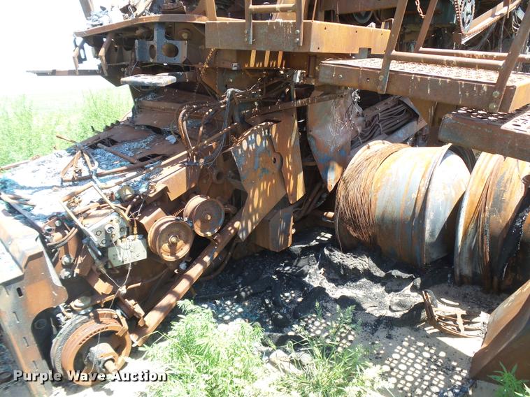 image for item DB2738 2012 John Deere S690 combine