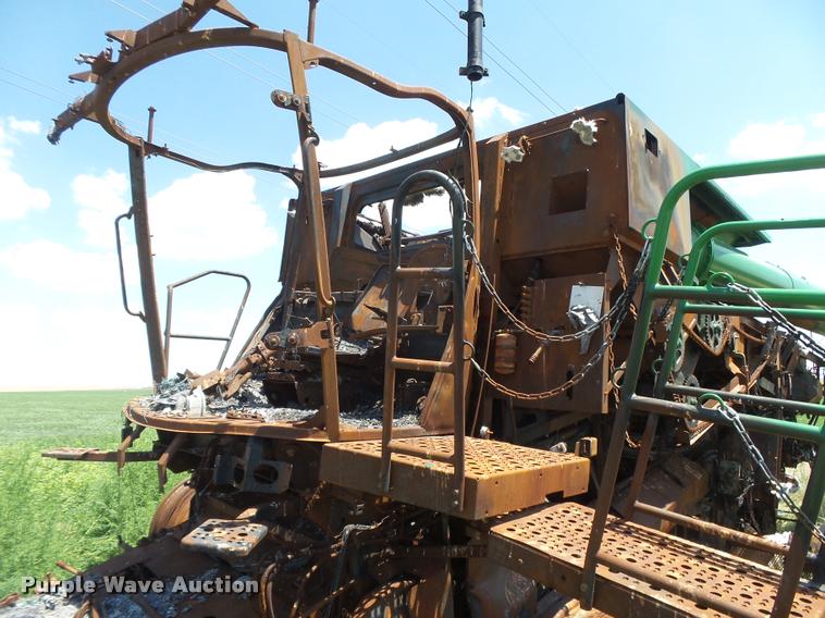 image for item DB2738 2012 John Deere S690 combine