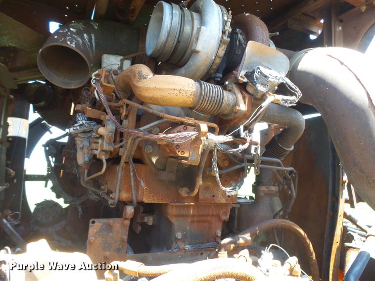 image for item DB2738 2012 John Deere S690 combine