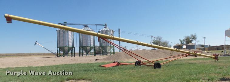 image for item DB2739 Westfield MK100-71 grain auger