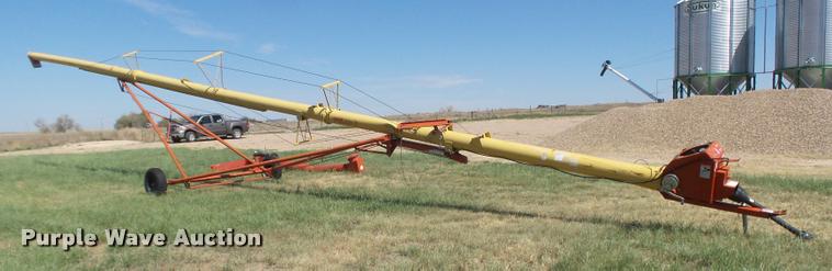 image for item DB2739 Westfield MK100-71 grain auger