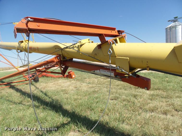 image for item DB2739 Westfield MK100-71 grain auger