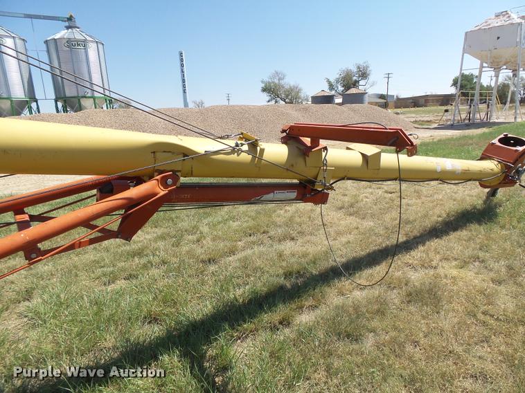 image for item DB2739 Westfield MK100-71 grain auger