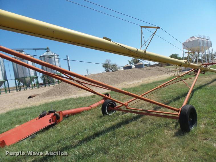 image for item DB2739 Westfield MK100-71 grain auger