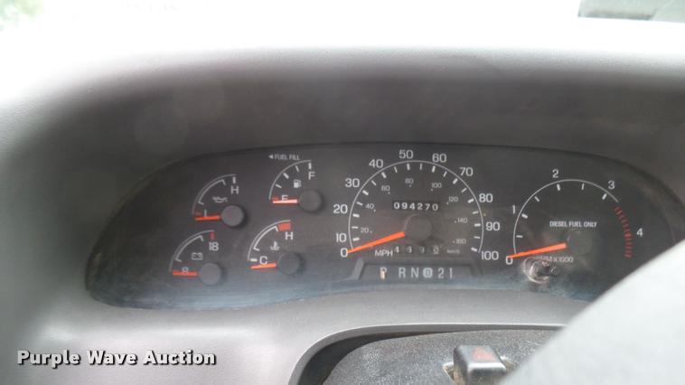 image for item DB3325 2001 Ford F550 flatbed truck