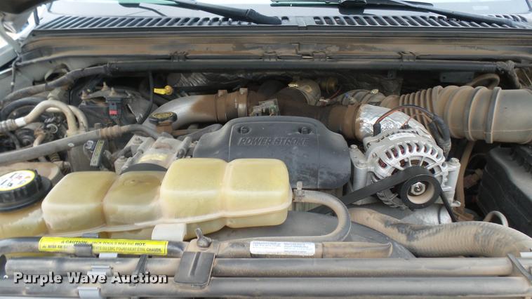 image for item DB3325 2001 Ford F550 flatbed truck