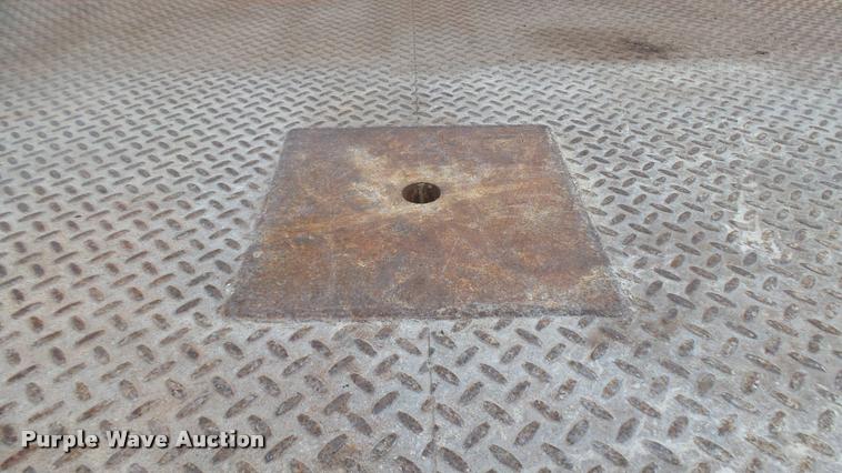 image for item DB3325 2001 Ford F550 flatbed truck