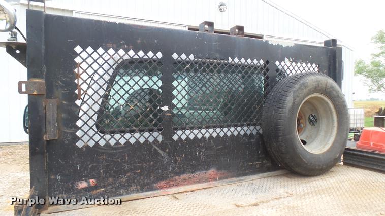 image for item DB3325 2001 Ford F550 flatbed truck