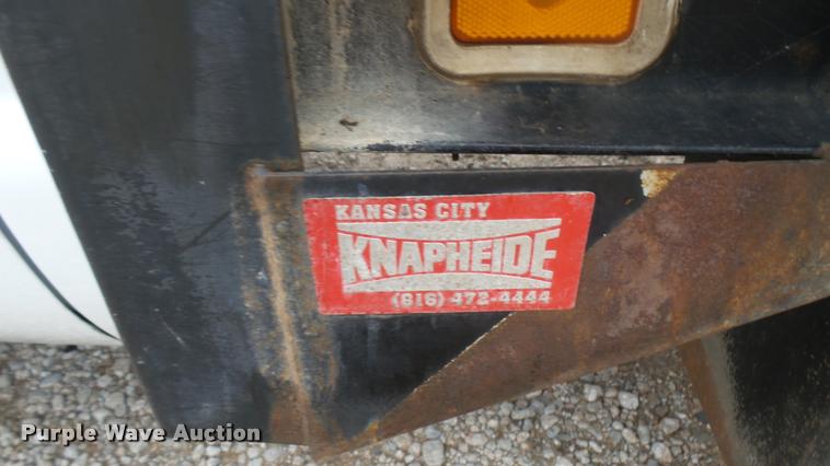 image for item DB3325 2001 Ford F550 flatbed truck