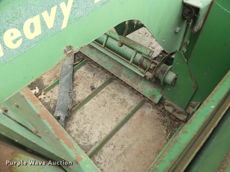 image for item DB5818 John Deere 125 silage wagon