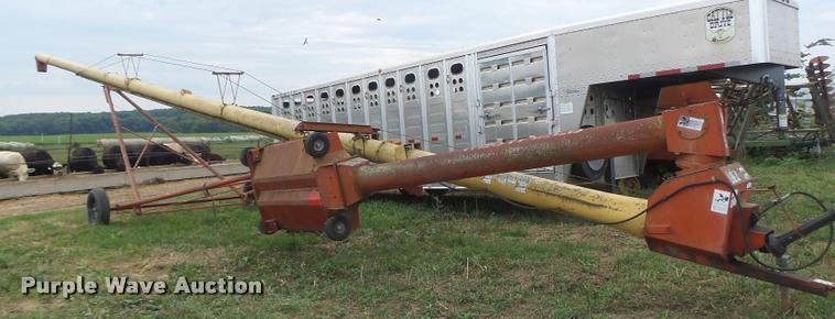 image for item DB5820 Westfield grain auger
