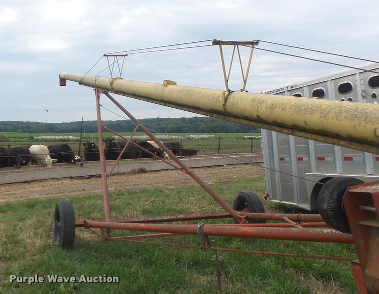 image for item DB5820 Westfield grain auger