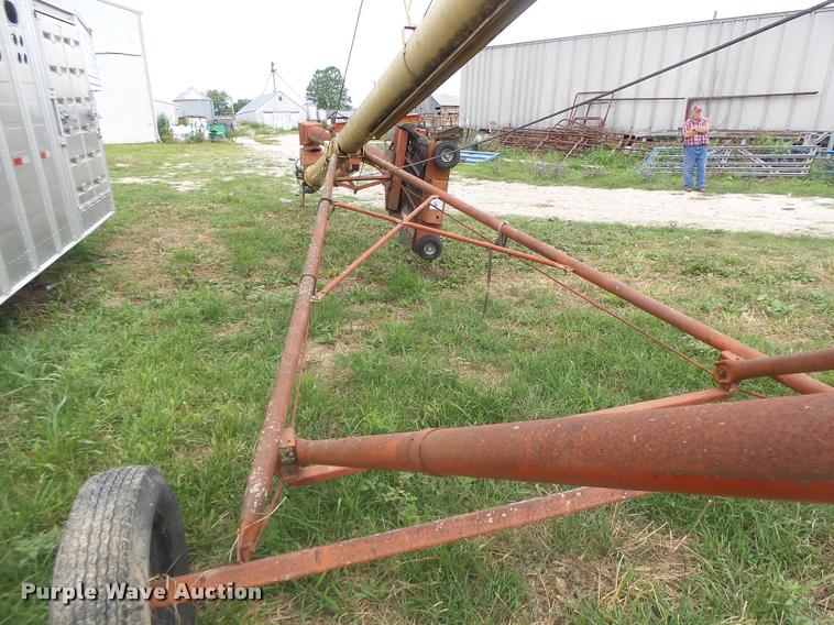image for item DB5820 Westfield grain auger
