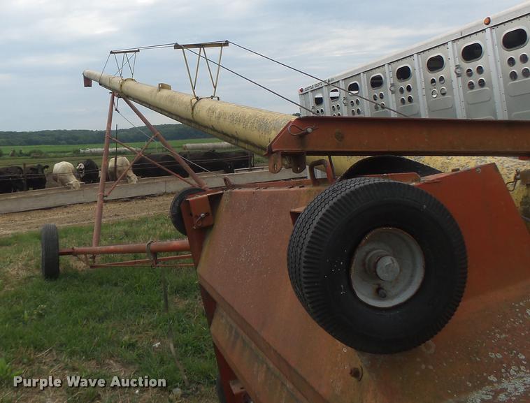 image for item DB5820 Westfield grain auger