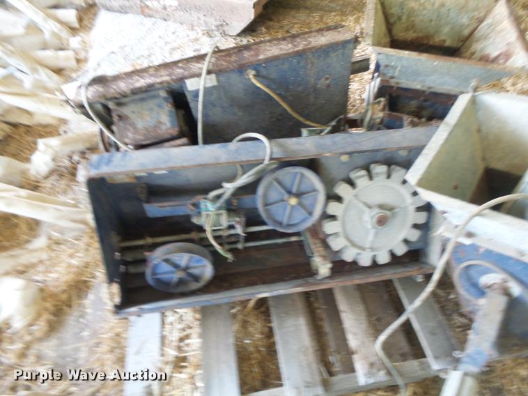 image for item DB5824 Cablevey individual drop feeders