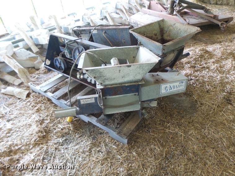 image for item DB5824 Cablevey individual drop feeders