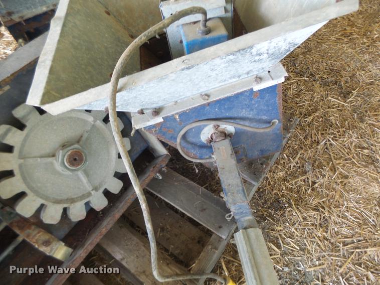 image for item DB5824 Cablevey individual drop feeders