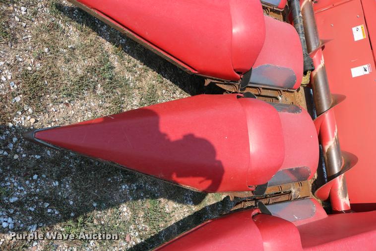 image for item DB9269 2002 Case IH 2208 corn head
