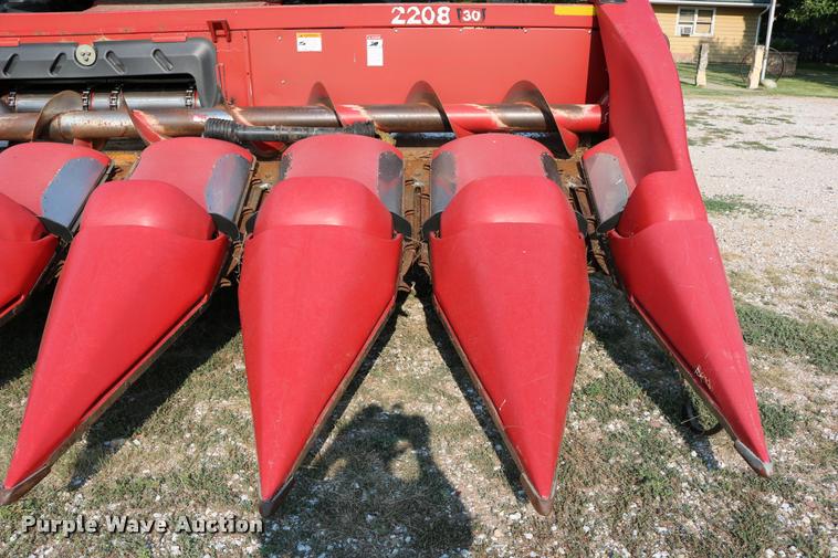 image for item DB9269 2002 Case IH 2208 corn head