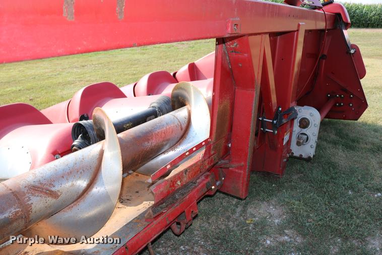 image for item DB9269 2002 Case IH 2208 corn head