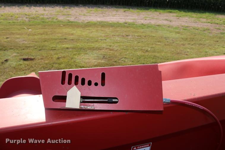 image for item DB9269 2002 Case IH 2208 corn head