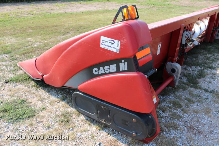 image for item DB9269 2002 Case IH 2208 corn head