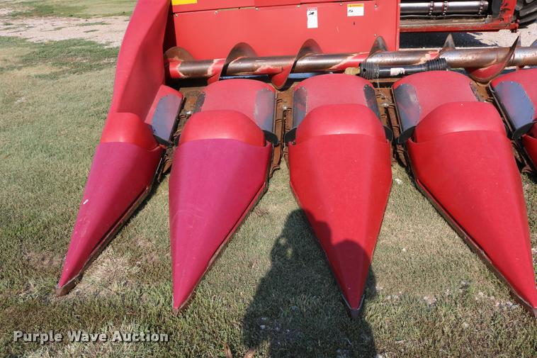 image for item DB9269 2002 Case IH 2208 corn head