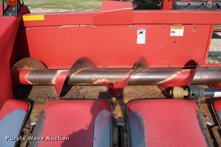 image for item DB9269 2002 Case IH 2208 corn head