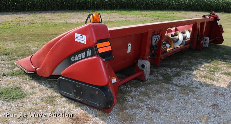 image for item DB9269 2002 Case IH 2208 corn head