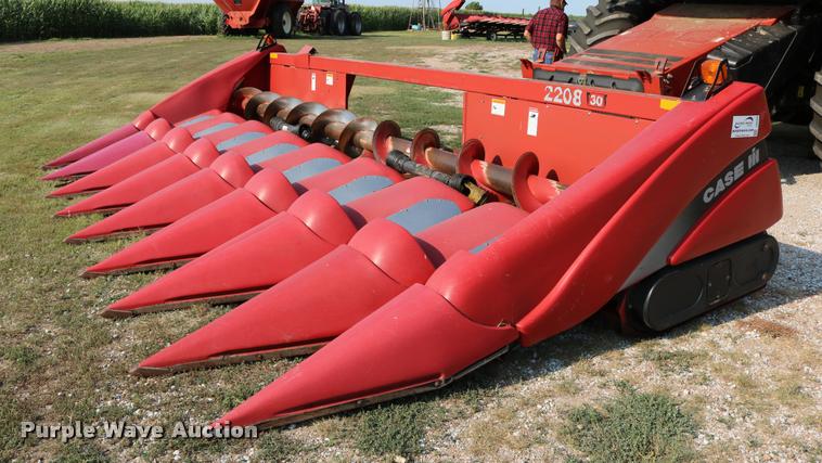 image for item DB9269 2002 Case IH 2208 corn head