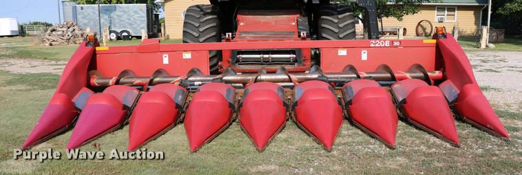 image for item DB9269 2002 Case IH 2208 corn head