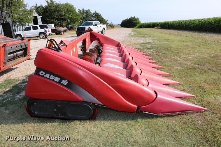 image for item DB9269 2002 Case IH 2208 corn head