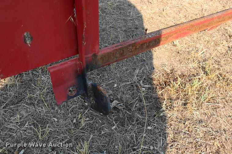 image for item DB9269 2002 Case IH 2208 corn head