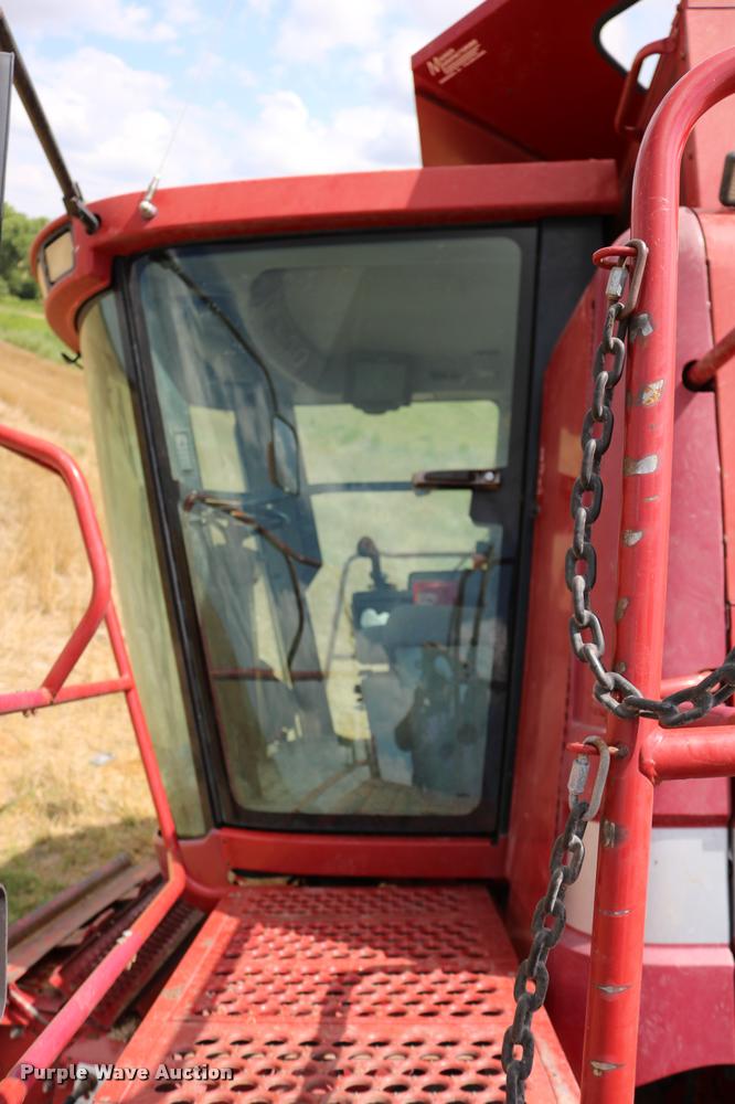 image for item DB9275 1999 Case IH 2388 combine