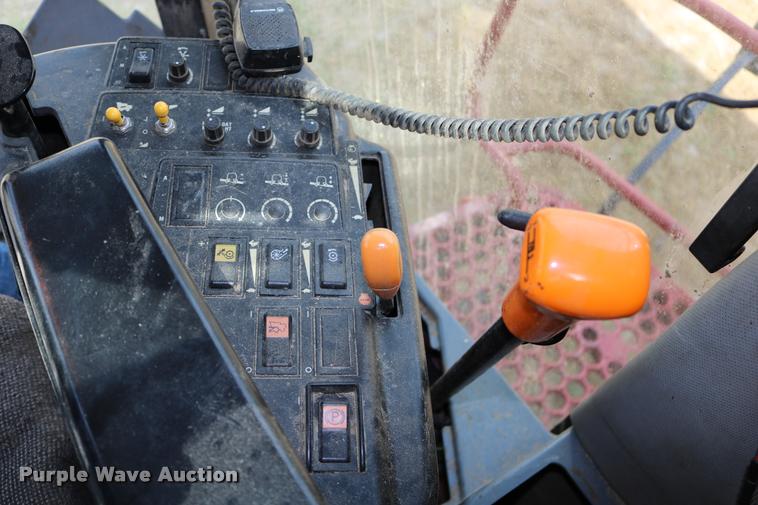 image for item DB9275 1999 Case IH 2388 combine