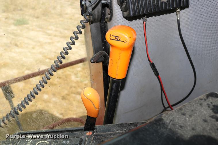 image for item DB9275 1999 Case IH 2388 combine