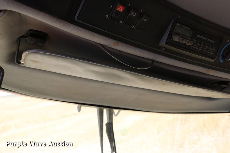 image for item DB9275 1999 Case IH 2388 combine