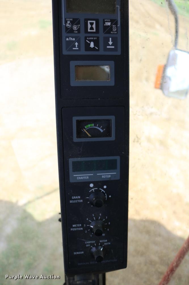 image for item DB9275 1999 Case IH 2388 combine