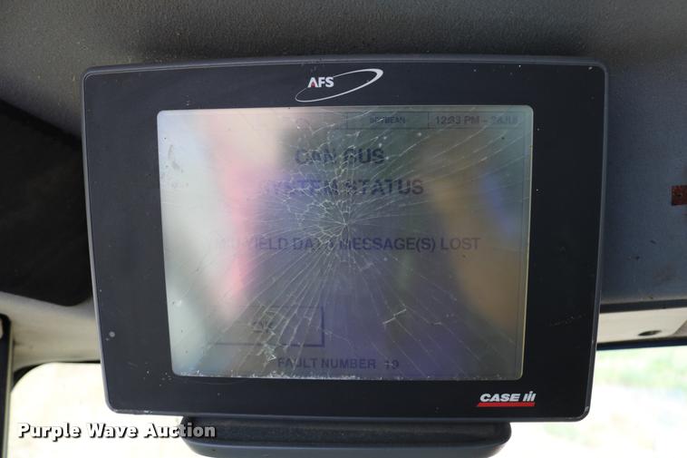 image for item DB9275 1999 Case IH 2388 combine