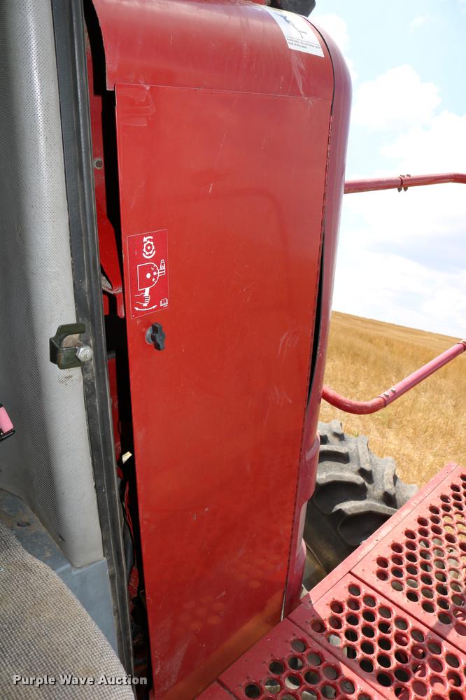 image for item DB9275 1999 Case IH 2388 combine