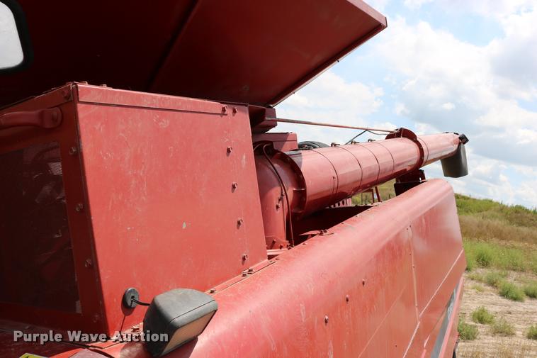 image for item DB9275 1999 Case IH 2388 combine