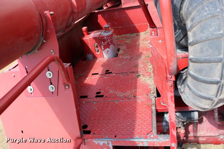 image for item DB9275 1999 Case IH 2388 combine