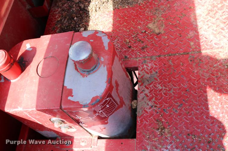 image for item DB9275 1999 Case IH 2388 combine