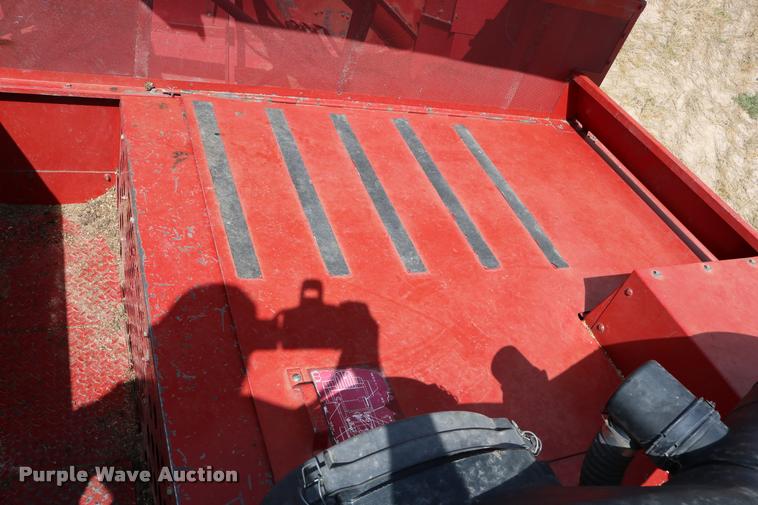 image for item DB9275 1999 Case IH 2388 combine