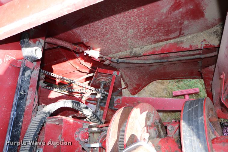 image for item DB9275 1999 Case IH 2388 combine