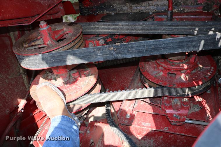 image for item DB9275 1999 Case IH 2388 combine